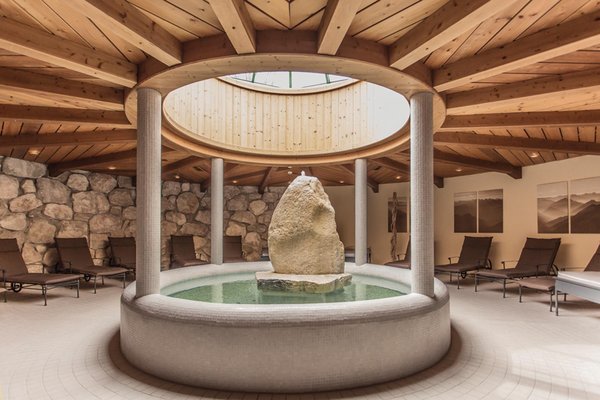 Brunnen im Wellnessbereich