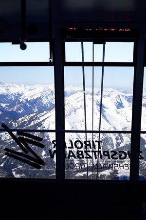 Ausblick aus der Zugspitzbahn