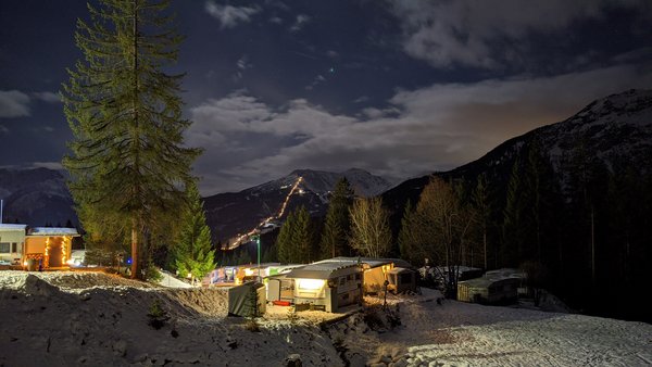 Zugspitz Resort Camping bei Nacht