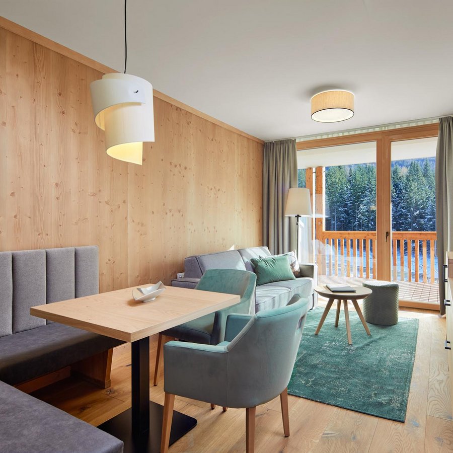 Sitzecke im Wohnbereich in der Junior Suite