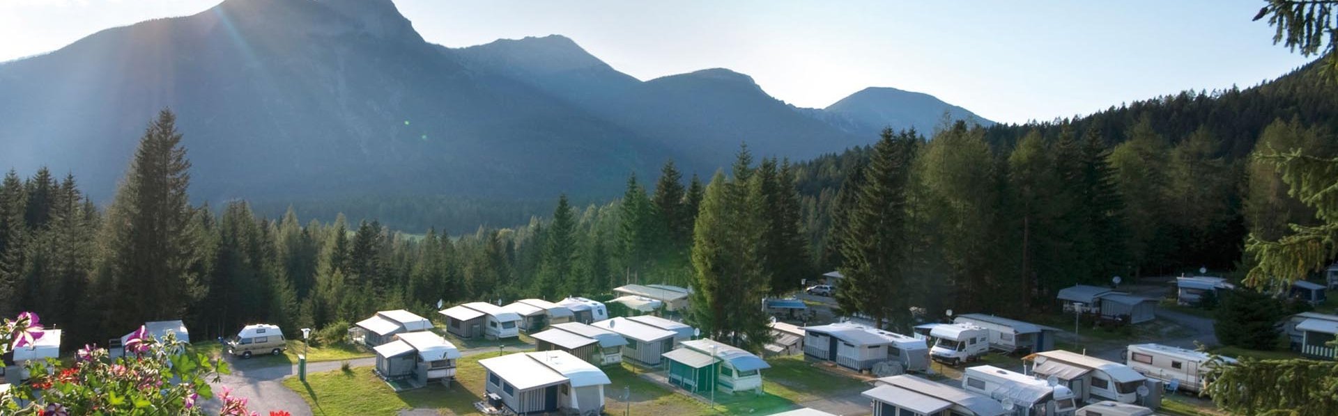 Campingplatz im Sommer Campingplatz am Zugspitz Resort