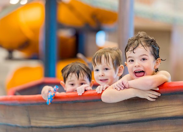 Kinder im Kinderpool