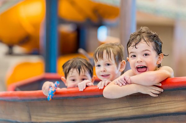 Kinder im Kinderpool