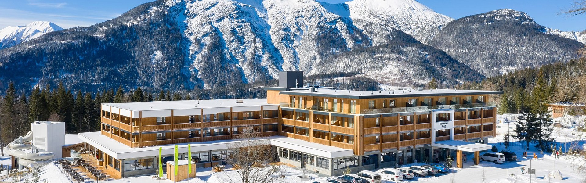 Herzlich willkommen im Zugspitz Resort Resortansicht im Winter