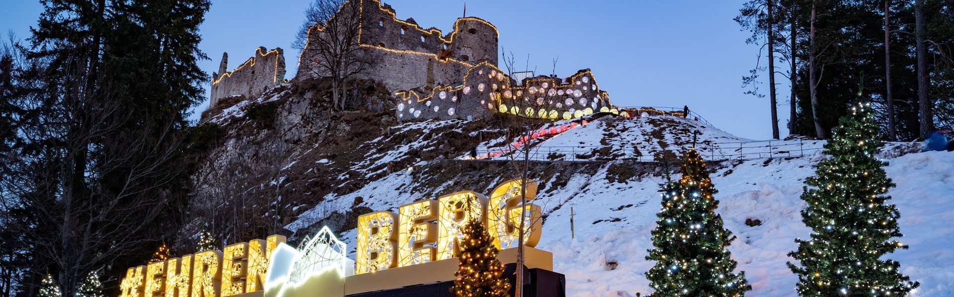 Lumagica in Reutte Burg Ehrenberg mit Weihnachtsbeleuchtung